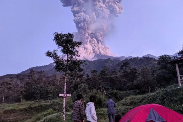 新澳门开奖结果记录历史和火山喷发灰柱1万米与火山喷发灰柱1万米高